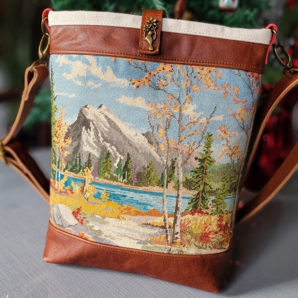 Handmade upcycled needlepoint & leather  purse - Picture 5 of 5